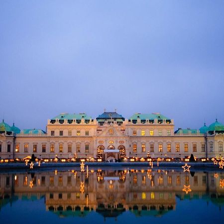 Regal Retreat Intimate Elegance Near Schoenbrunn Palace Vienna Esterno foto