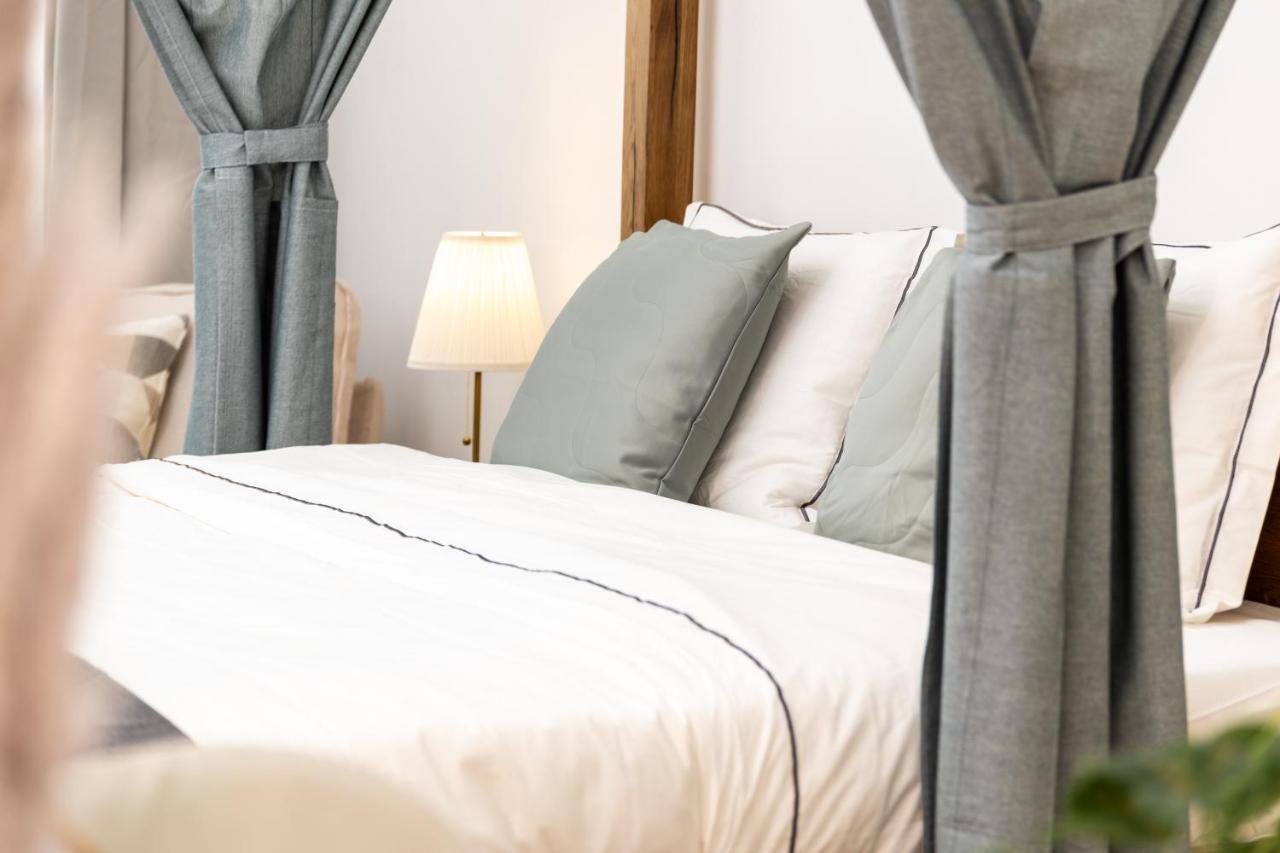 Regal Retreat Intimate Elegance Near Schoenbrunn Palace Vienna Esterno foto